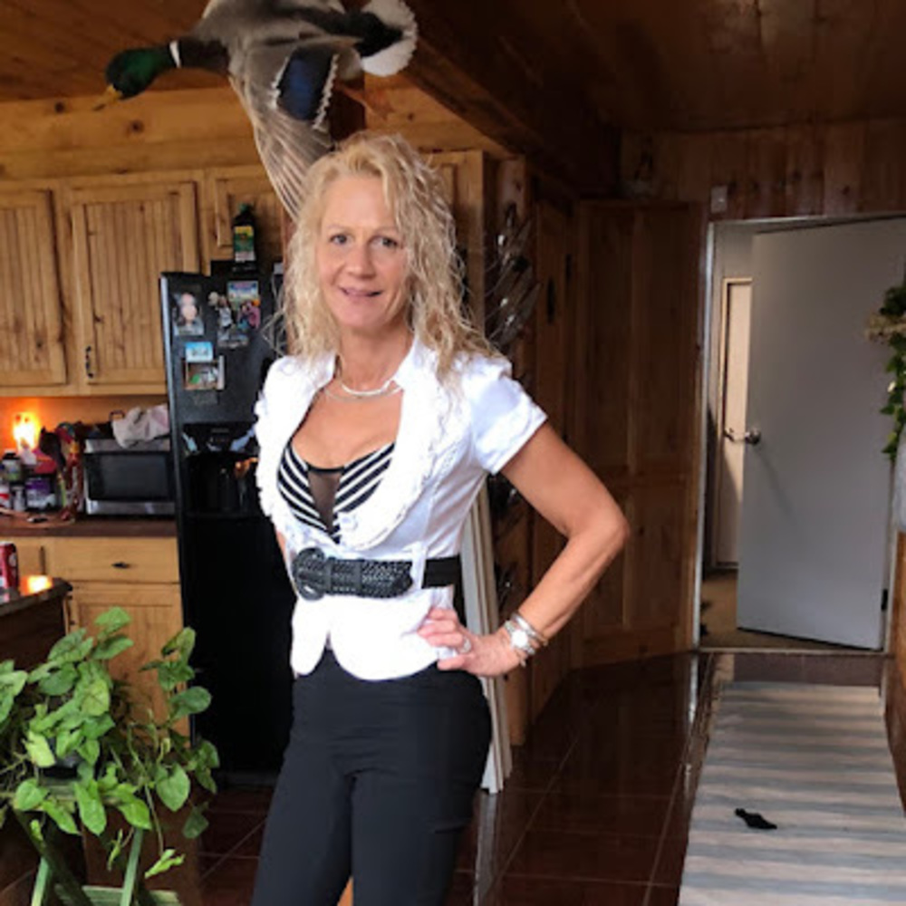 Meet your Posher, Debbie